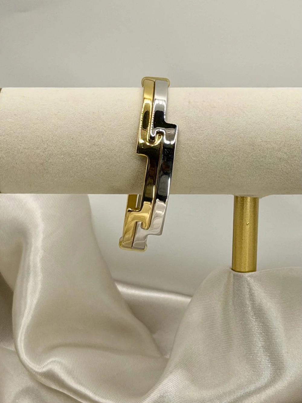 Vintage Avon Gold & Silver Tone Interlocking Counterparts Cuff Bracelet